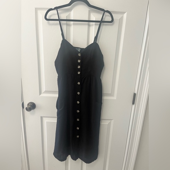 ✨ Black Button Front Sleeveless Midi Dress - Picture 5 of 5